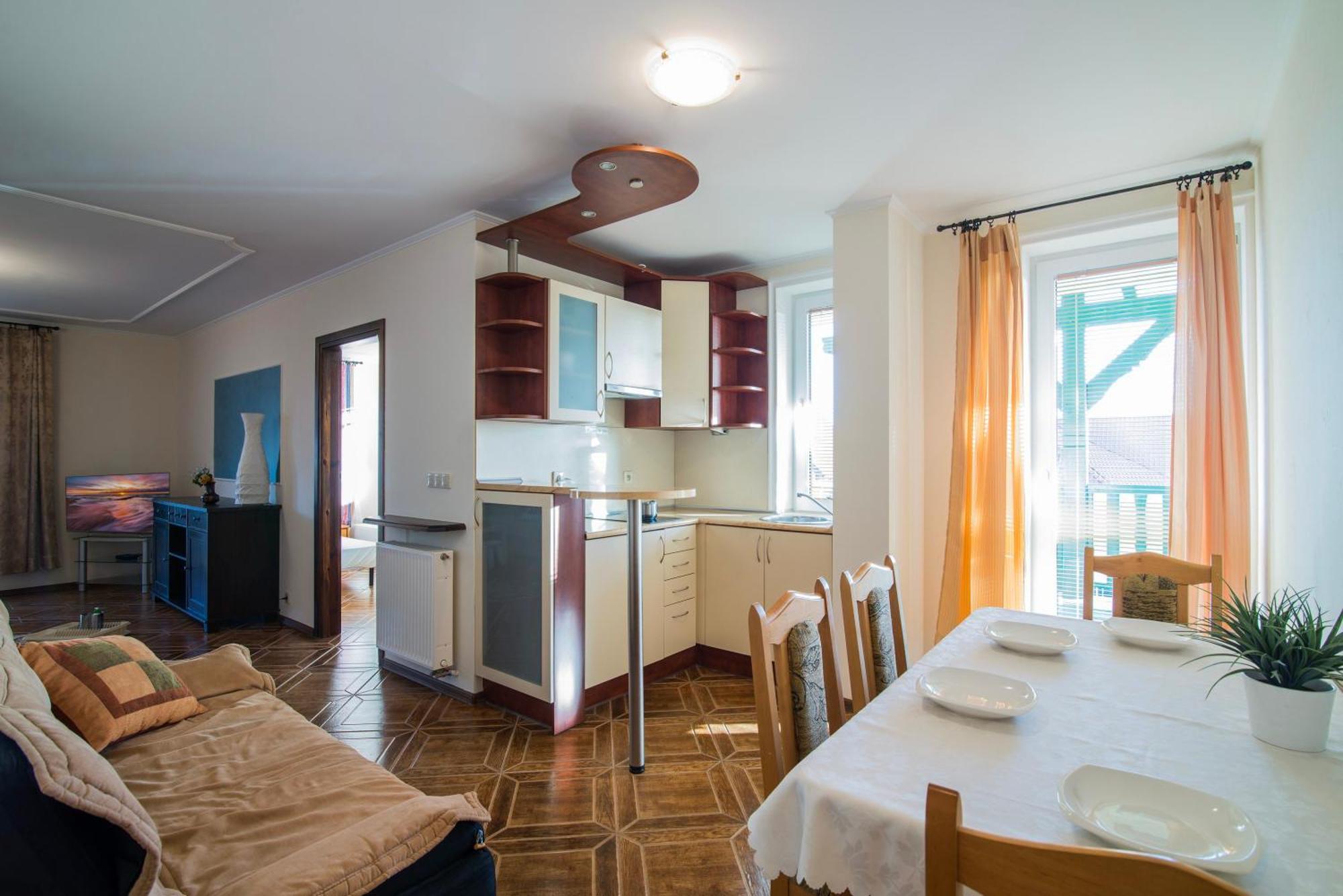 Pionow Rodzinne Apartamenty Urocza 10 Krynica Morska Exterior foto